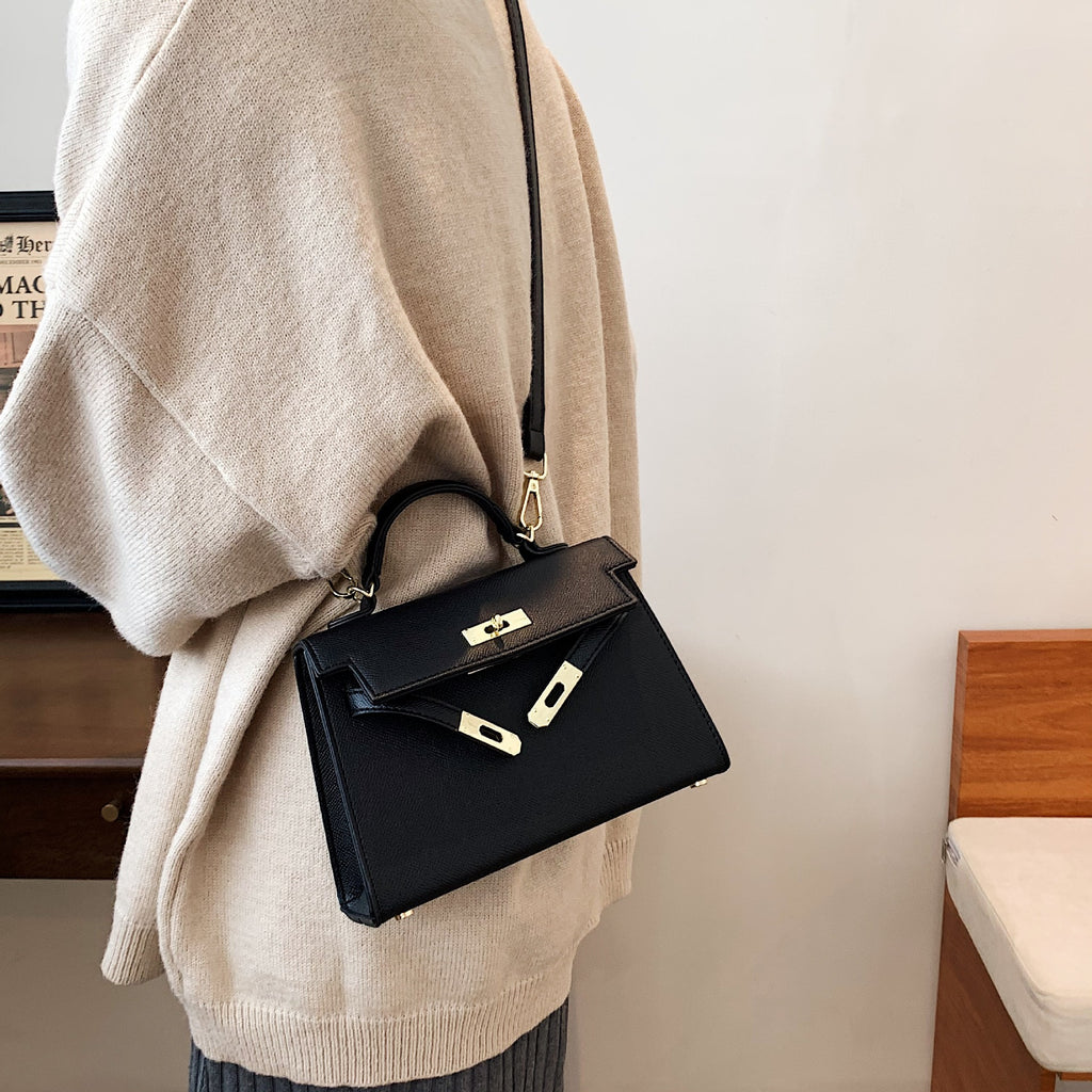 Classic Shoulder Bag